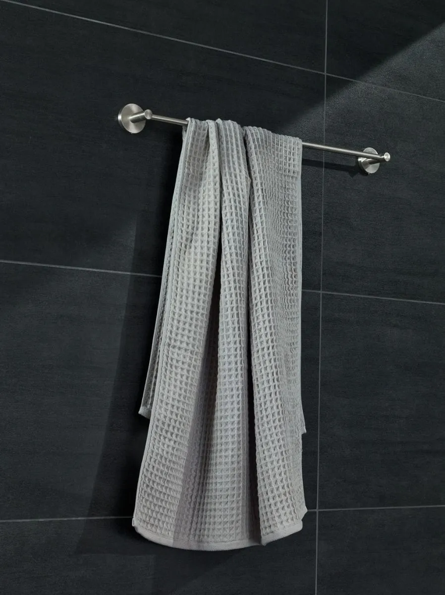 Держатель для полотенца 600, черный Grohe Essentials 1022512430