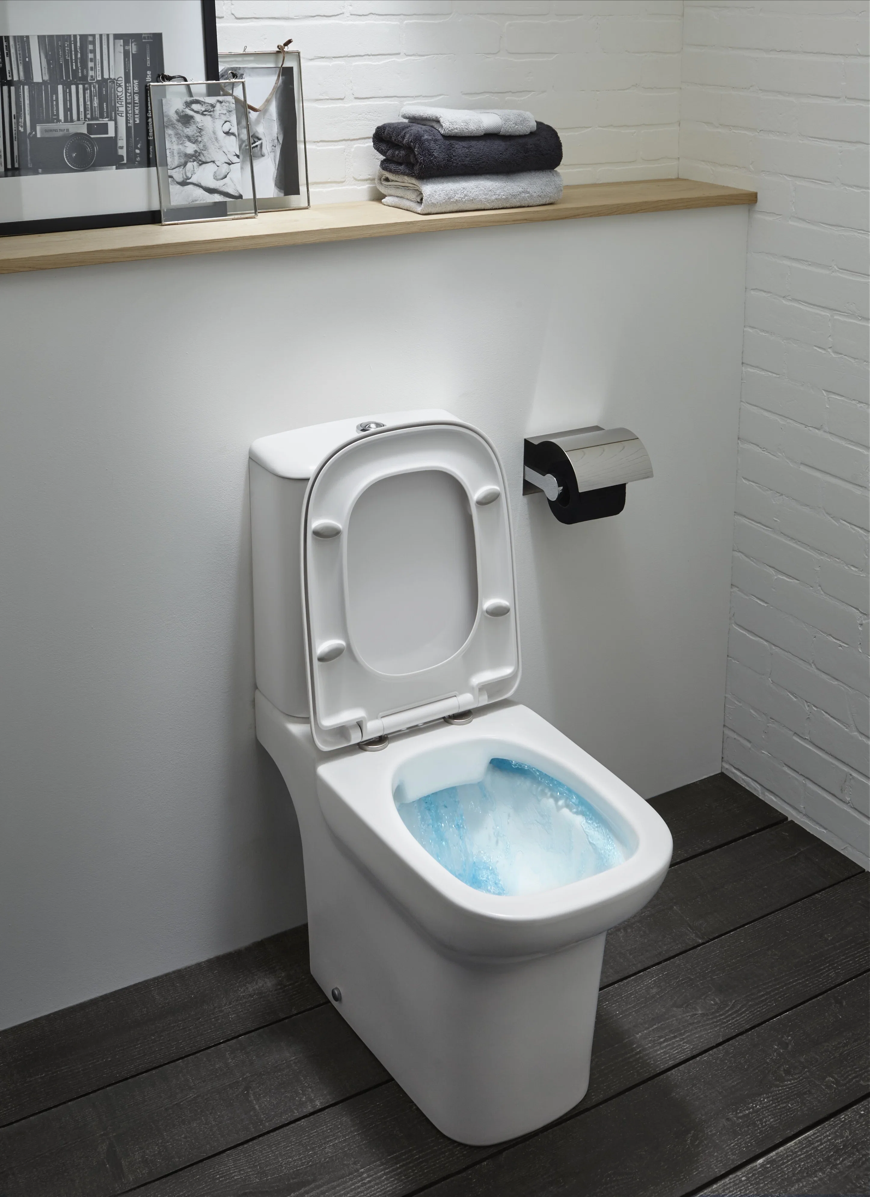 Унитаз напольный, безободковый Jacob Delafon Vox UJN102-00