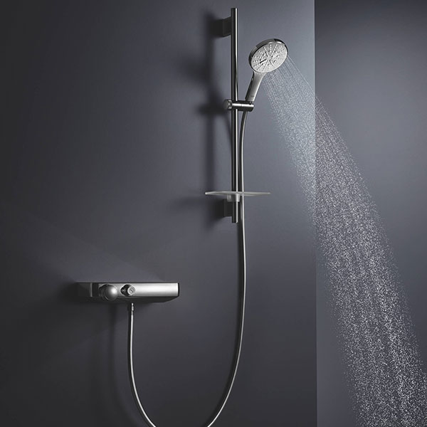 Душевой гарнитур 600, 3 вида струи, с полочкой, хром Grohe Rainshower SmartActive 130 26546000