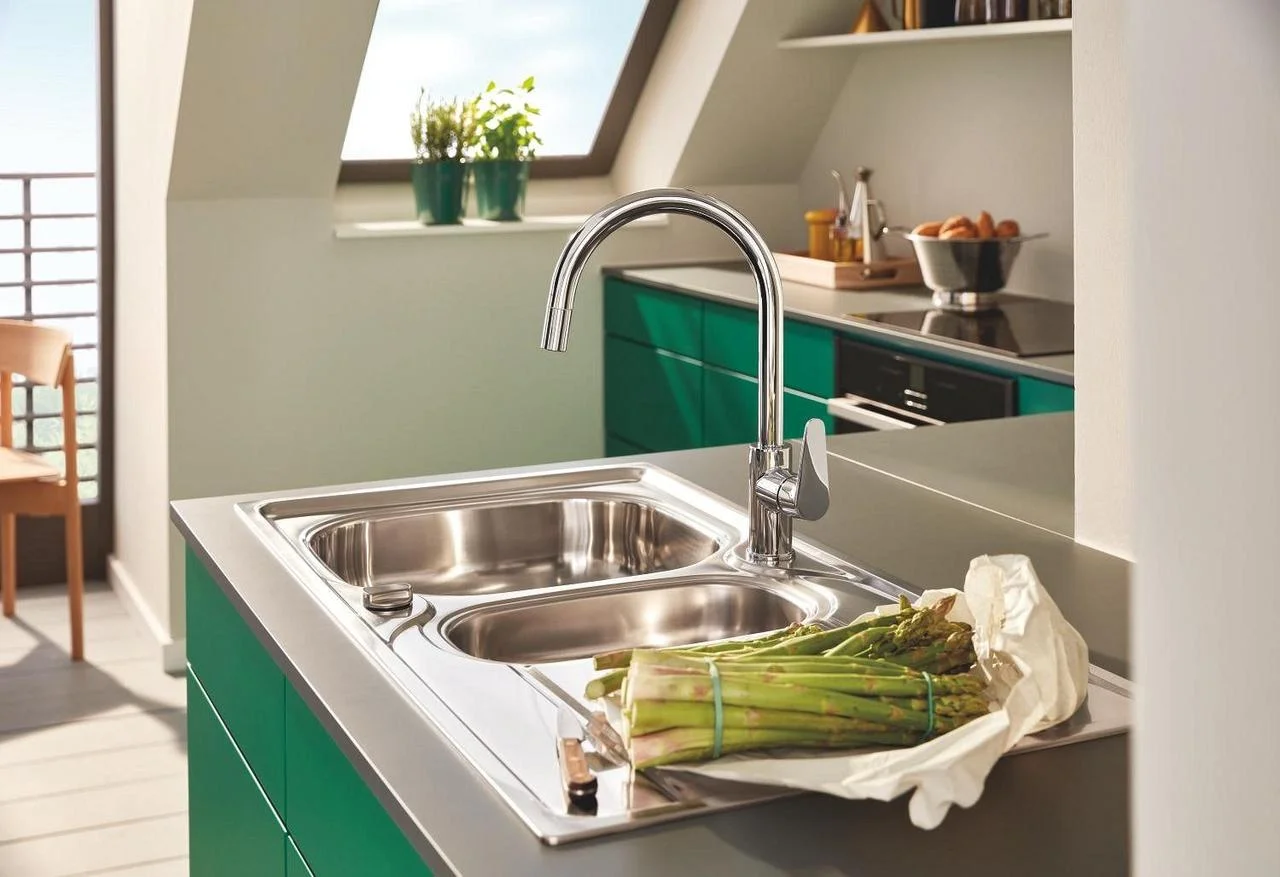 Смеситель для кухни, выдвижной излив, хром Grohe BauCurve 30547000